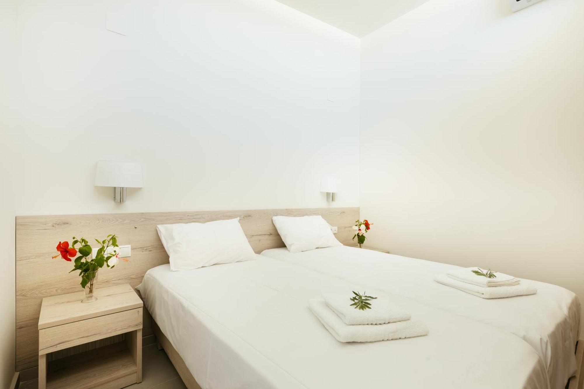 Giannis Apts Rodakino Exterior photo